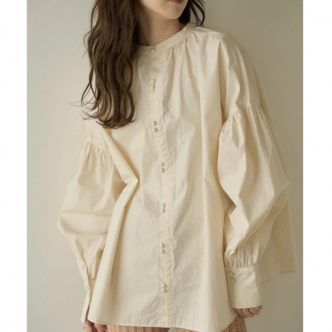 Eaphi  back button gather blouse