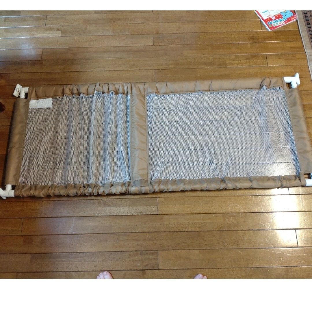 日本育児(ニホンイクジ)のルンルン♪様専用　ふわふわ　とおせんぼ　L　美品 キッズ/ベビー/マタニティの寝具/家具(ベビーフェンス/ゲート)の商品写真