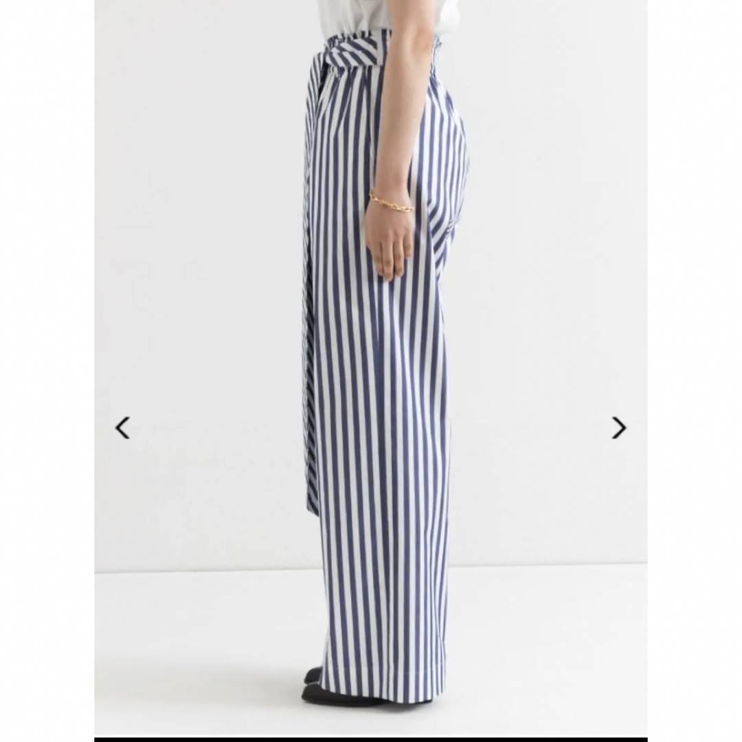 HYKE(ハイク)のHYKE STRIPED EASY PANTS レディースのパンツ(カジュアルパンツ)の商品写真