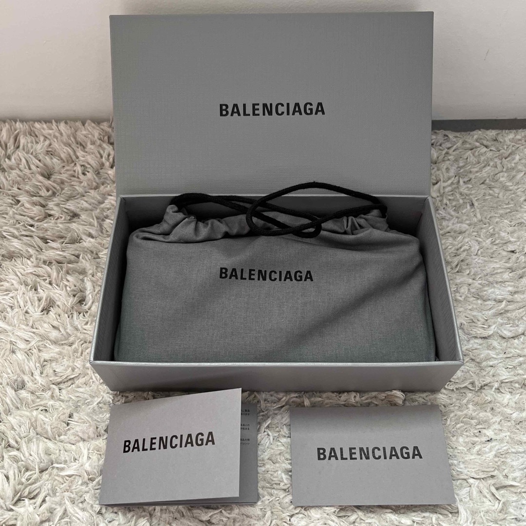 新品未使用 BALENCIAGA 星柄 長財布 新品未使用 BALENCIAGA 星柄 長財布