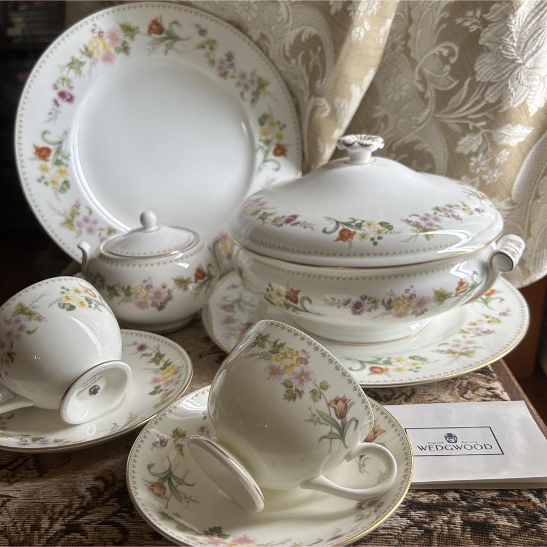 英国製 WEDGWOOD mirabelle ミラベル ディナープレート ペア - 食器 レア! 英国製 黒壺 ウェッジウッド ミラベル カバードベジタブル