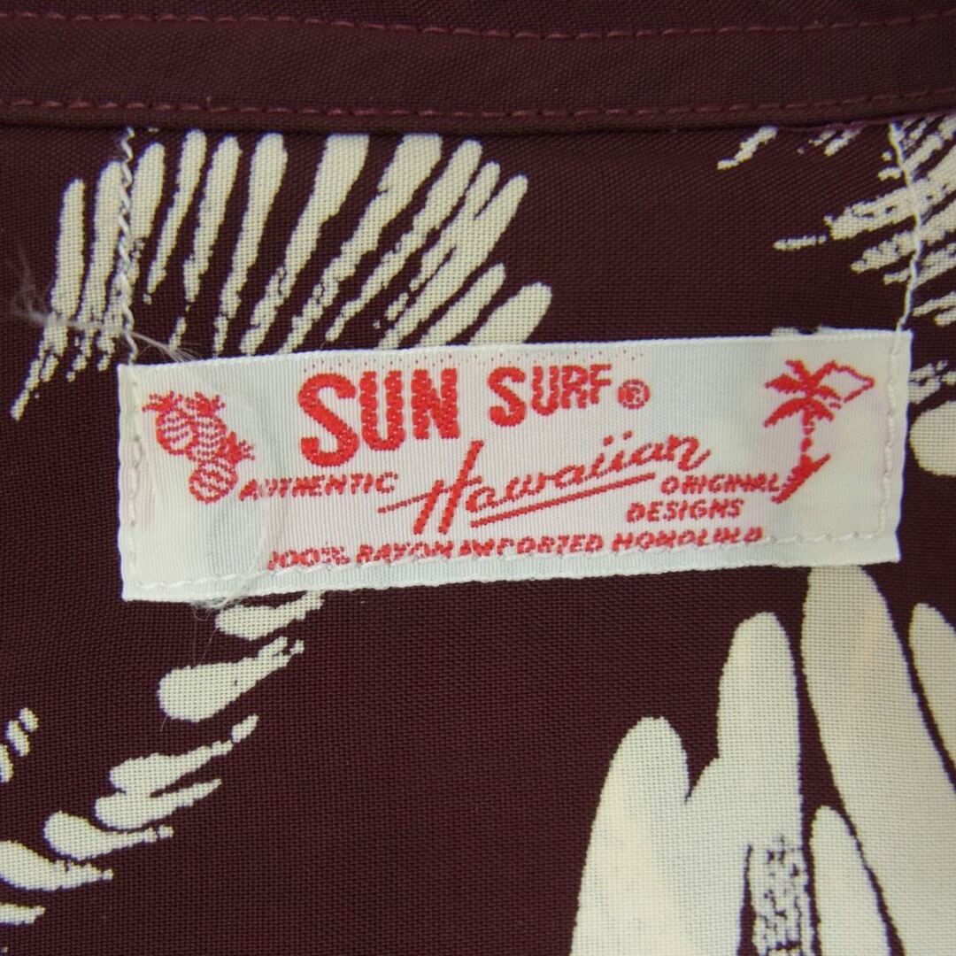 Sun Surf(サンサーフ)のSUN SURF サンサーフ 半袖シャツ SS34459 ROOSTER ルースター 雄鶏 筆書き ハワイアンシャツ 半袖 アロハシャツ ワインレッド系 L【中古】 メンズのトップス(タンクトップ)の商品写真