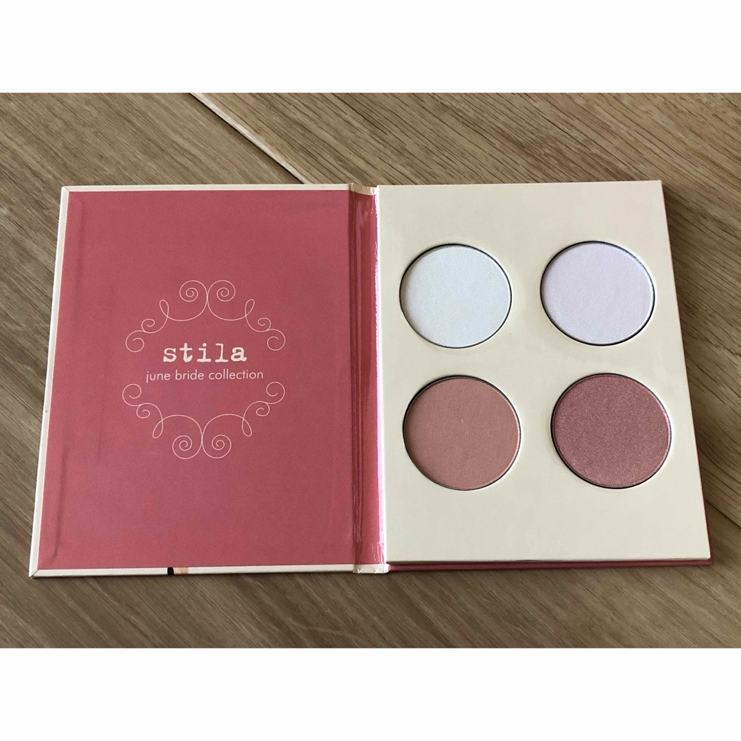 stila(スティラ)の未使用♪stilaジューンブライドカラーブック&キューティブロンドブック コスメ/美容のベースメイク/化粧品(フェイスカラー)の商品写真