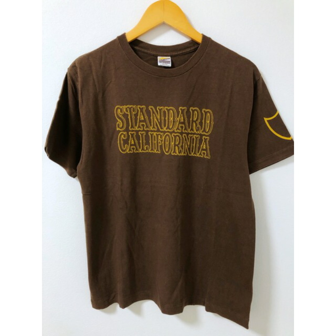 STANDARD CALIFORNIA(スタンダードカリフォルニア)のSTANDARD CALIFORNIA（スタンダードカリフォルニア）HTCLOGO　T-SHIRTS　Tシャツ【中古】【007】 メンズのトップス(Tシャツ/カットソー(半袖/袖なし))の商品写真