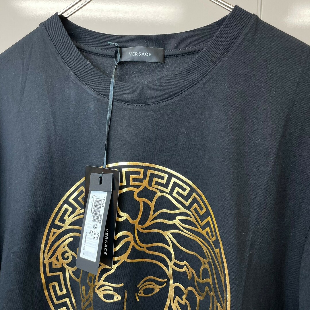 VERSACE(ヴェルサーチ)の新品未使用　VERSACE ヴェルサーチ　メデューサTシャツ　L　メンズ メンズのトップス(Tシャツ/カットソー(半袖/袖なし))の商品写真