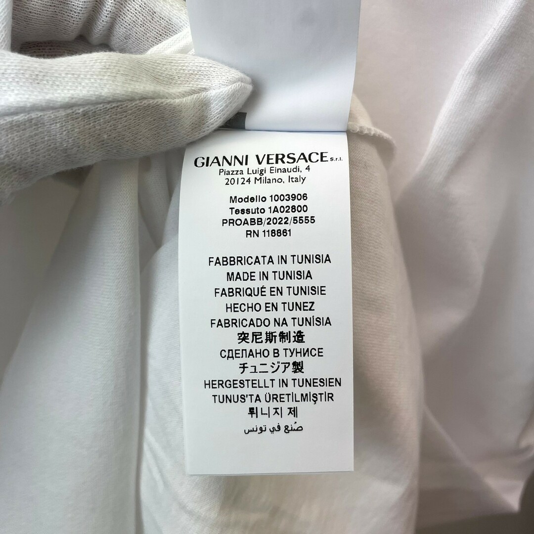 VERSACE(ヴェルサーチ)の新品未使用　VERSACE ヴェルサーチ　メデューサTシャツ　XLサイズ　メンズ メンズのトップス(Tシャツ/カットソー(半袖/袖なし))の商品写真