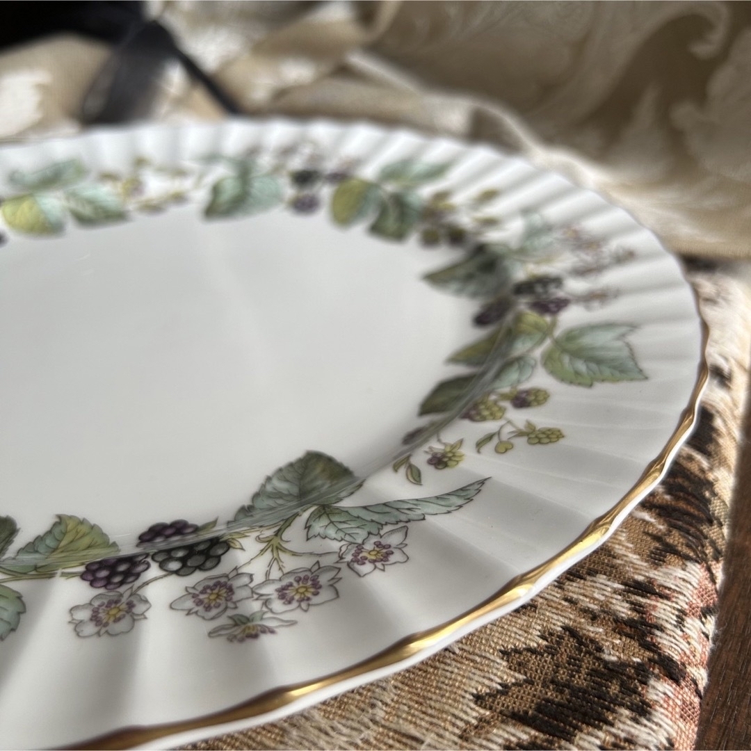 Royal Worcester(ロイヤルウースター)の【英国製】royalworcester 【LAVINIA】 ディナー大皿 インテリア/住まい/日用品のキッチン/食器(食器)の商品写真