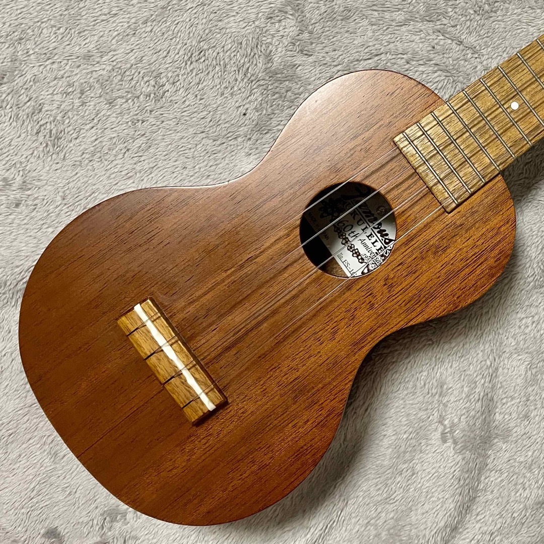 Famous FS-1G ソプラノウクレレ 日本製 60周年記念モデル 美品 Famous FS-1G ソプラノウクレレ 日本製 60周年記念モデル 美品