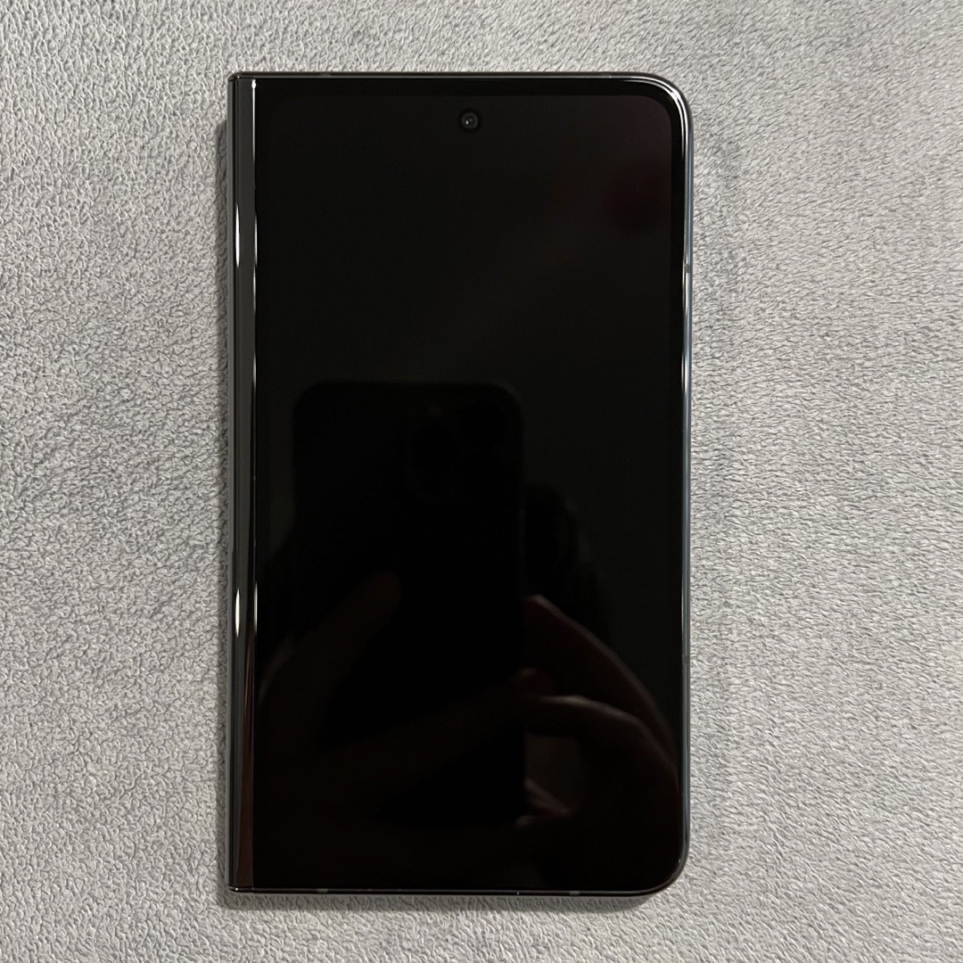 Google Pixel(グーグルピクセル)の【新品同様】Google Pixel Fold Obsidian +純正ケース スマホ/家電/カメラのスマートフォン/携帯電話(スマートフォン本体)の商品写真