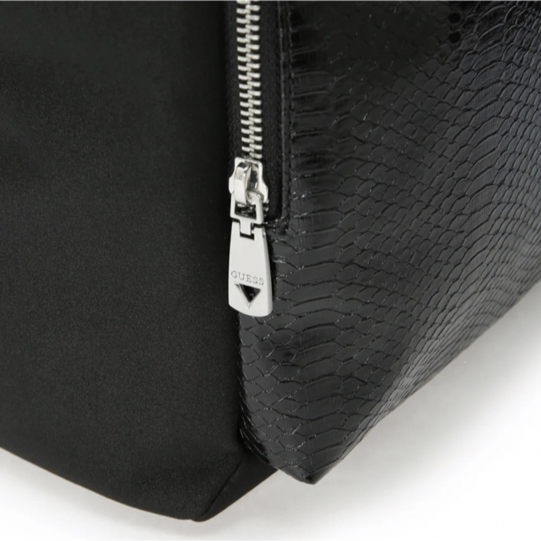 GUESS(ゲス)の新品✨タグ付き♪ guess リュック　ブラック　クロコダイル風切り替え💖　 メンズのバッグ(バッグパック/リュック)の商品写真