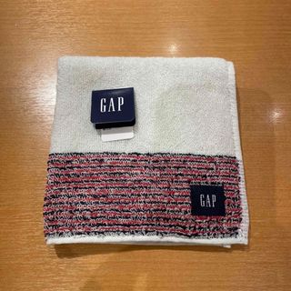 ギャップ(GAP)のGAPタオルハンカチホワイト(ハンカチ)