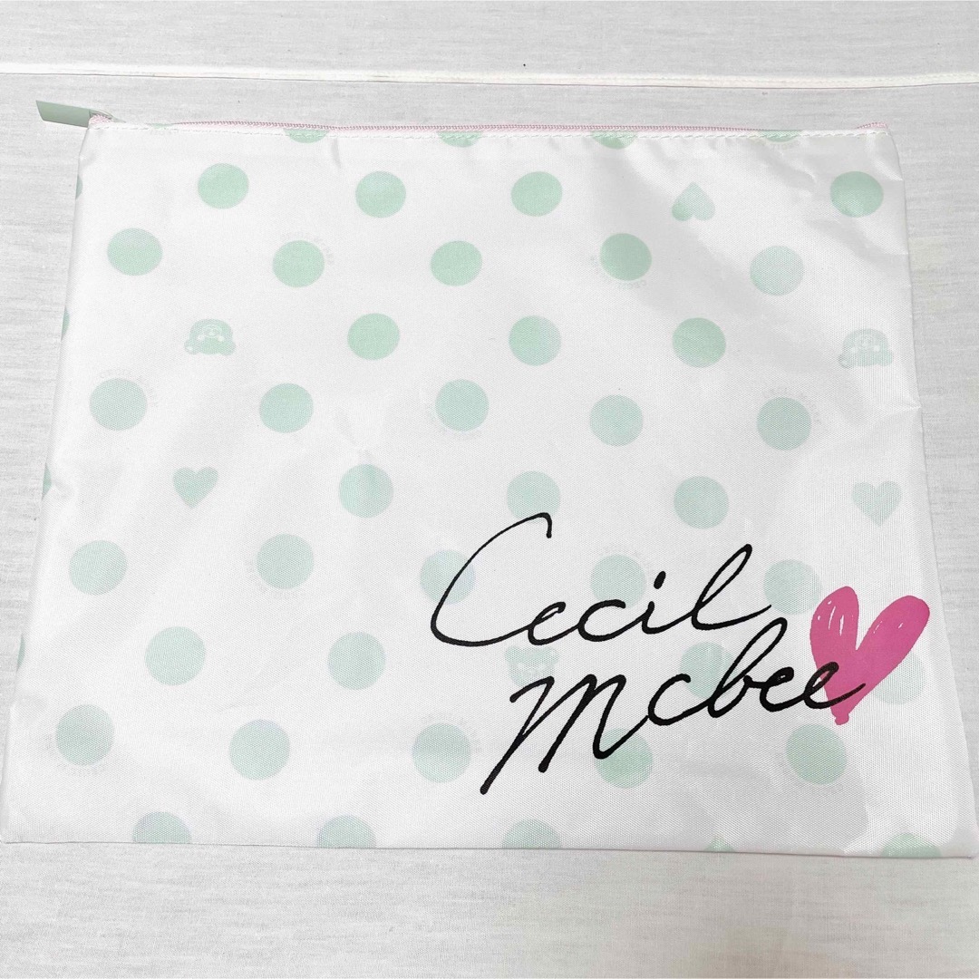 CECIL McBEE(セシルマクビー)のCECILMcBEEセシルマクビーセシルベアドット柄超BIGポーチセブンティーン レディースのファッション小物(ポーチ)の商品写真