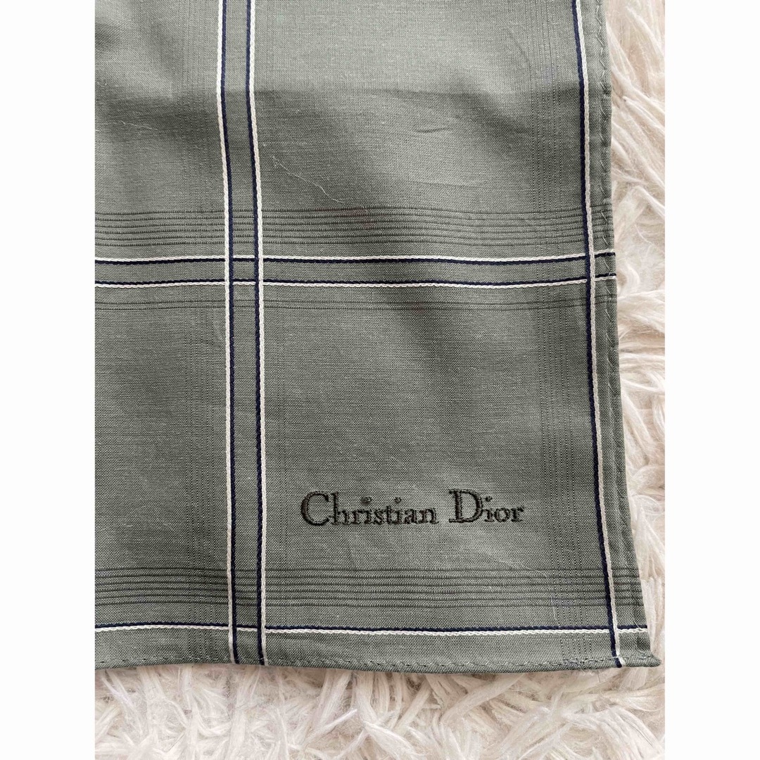 Christian Dior(クリスチャンディオール)のクリスチャンディオール　ハンカチ　新品未使用 メンズのファッション小物(ハンカチ/ポケットチーフ)の商品写真