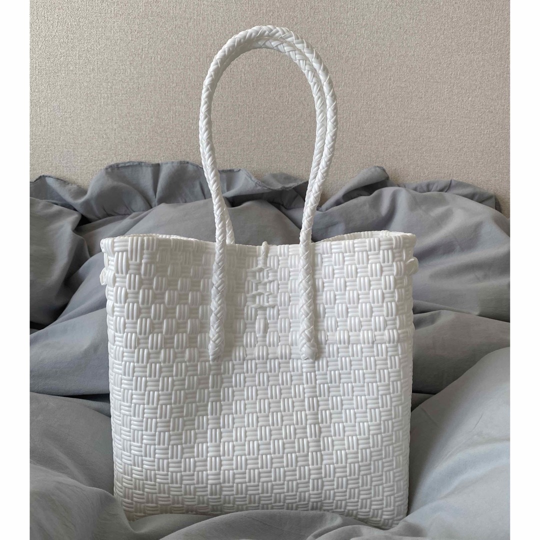 Kastane(カスタネ)のGummy Bag (White) レディースのバッグ(かごバッグ/ストローバッグ)の商品写真