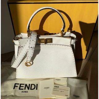 フェンディ FENDI ミニピーカブー ホワイト クリーム 銀座シックスにて購入