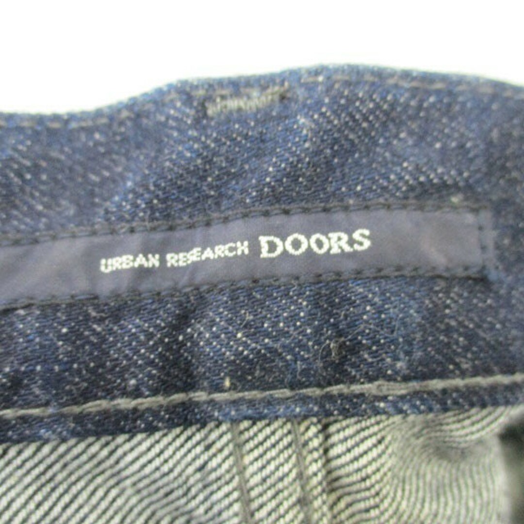 URBAN RESEARCH DOORS(アーバンリサーチドアーズ)のアーバンリサーチ ドアーズ デニム ジーンズ テーパード ボタンフライ 38 メンズのパンツ(デニム/ジーンズ)の商品写真