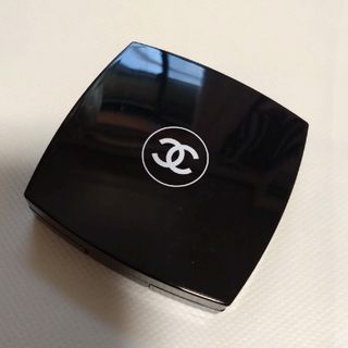 新品✨CHANEL ハイライト おしろい