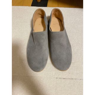 新品　que shoes plain  ベロア　グレー　LLサイズ(ローファー/革靴)