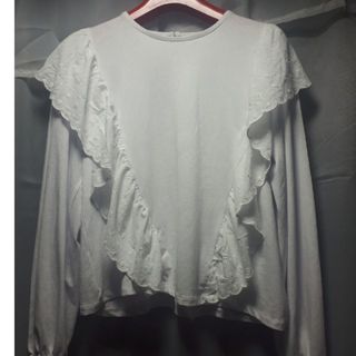 ザラ(ZARA)の最終お値下げ♥ZARA　フリルカットソー　Tシャツ(カットソー(長袖/七分))