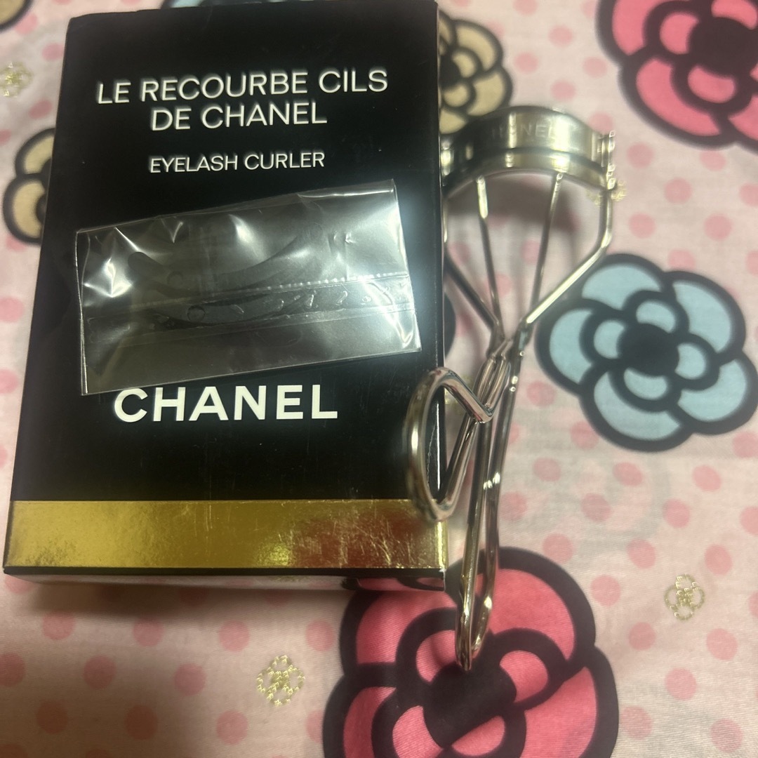 CHANEL(シャネル)のシャネル　ビューラー コスメ/美容のメイク道具/ケアグッズ(ビューラー・カーラー)の商品写真