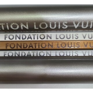 フォンダシフオン　ルイヴィトン　Louis Vuitton　鉛筆,ケース２ｾｯﾄLouisVuitton
