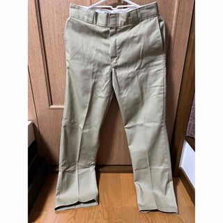 ディッキーズ(Dickies)のDickies ディッキーズ　チノパンツ　32  ベージュ　美品(チノパン)