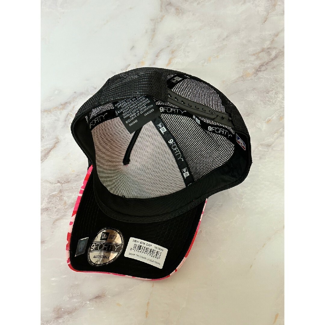 NEW ERA(ニューエラー)のNewera 9forty ロサンゼルスレイカーズ ピンクカモ メッシュキャップ メンズの帽子(キャップ)の商品写真