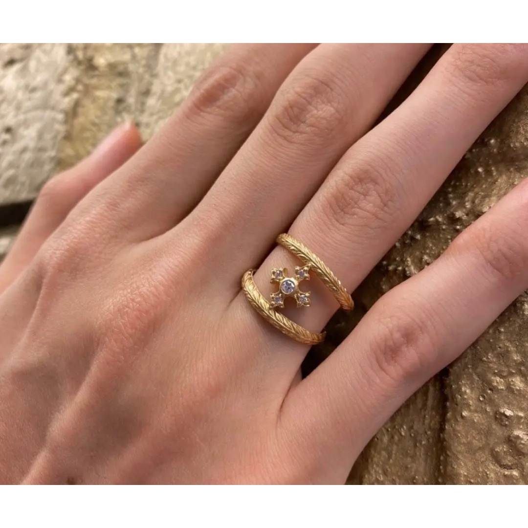 Loree Rodkin(ローリーロドキン)のローリーロドキンFANCY CROSS CENTER 18K GOLD RING レディースのアクセサリー(リング(指輪))の商品写真