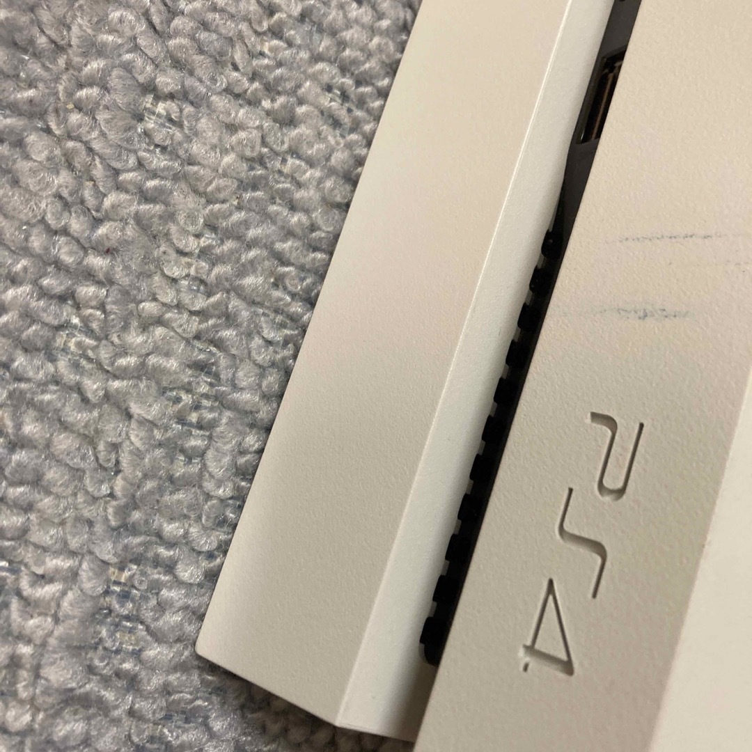PlayStation®4 グレイシャー・ホワイト CUH-1100AB01