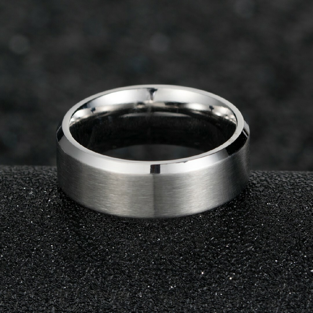 《売れてます★》メンズ指輪 ステンレス ファション 8MM プレゼント 記念日 メンズのアクセサリー(リング(指輪))の商品写真