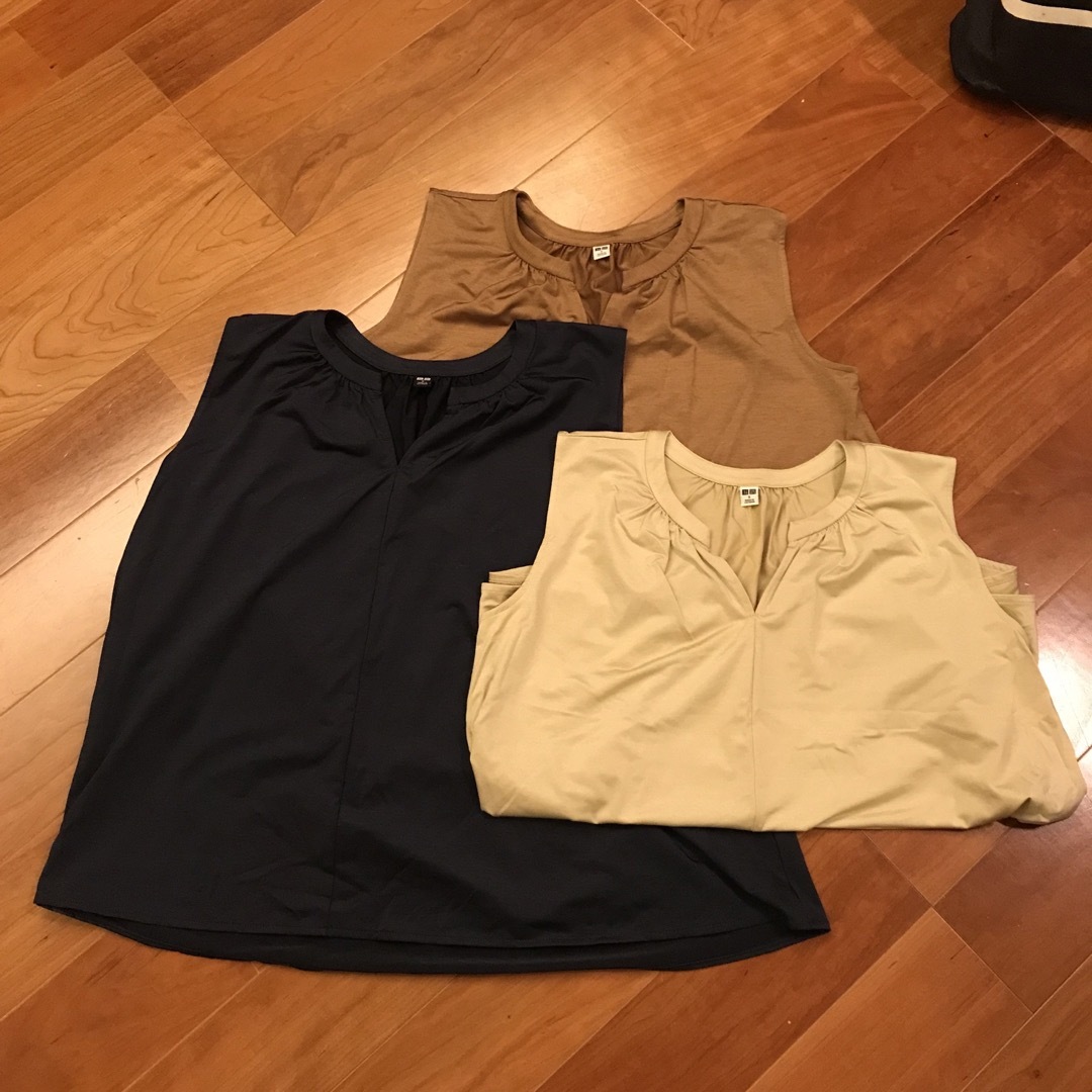 UNIQLO(ユニクロ)のUNIQLO スキッパーノースリーブ レディースのトップス(シャツ/ブラウス(半袖/袖なし))の商品写真