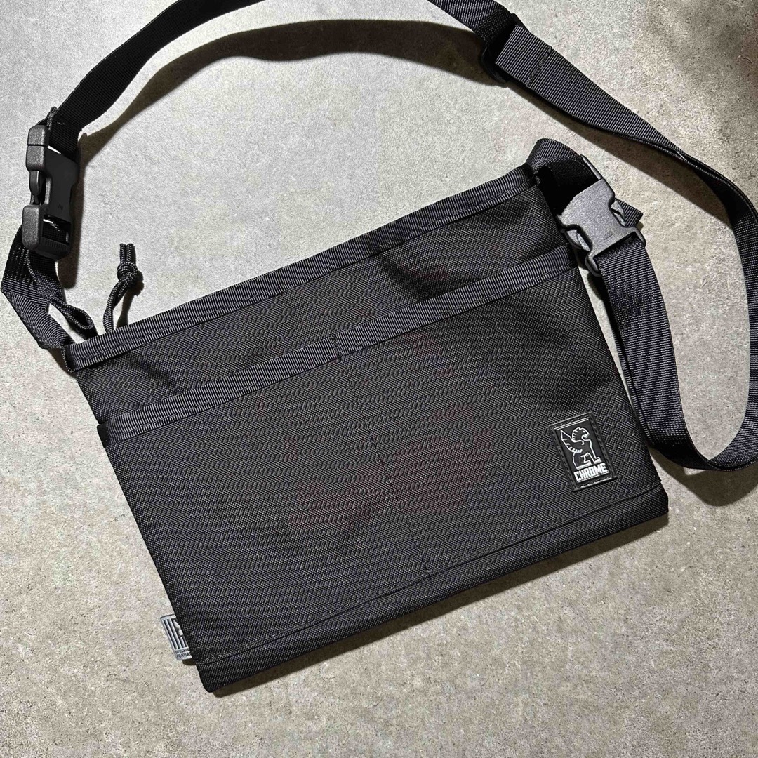 CHROME(クローム)のCHROME クローム MINI SHOULDER BAG サコッシュ メンズのバッグ(メッセンジャーバッグ)の商品写真