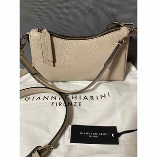 ジャンニキャリーニ(GIANNI CHIARINI)のジャンニキャリーニ　ショルダーバッグ(ショルダーバッグ)