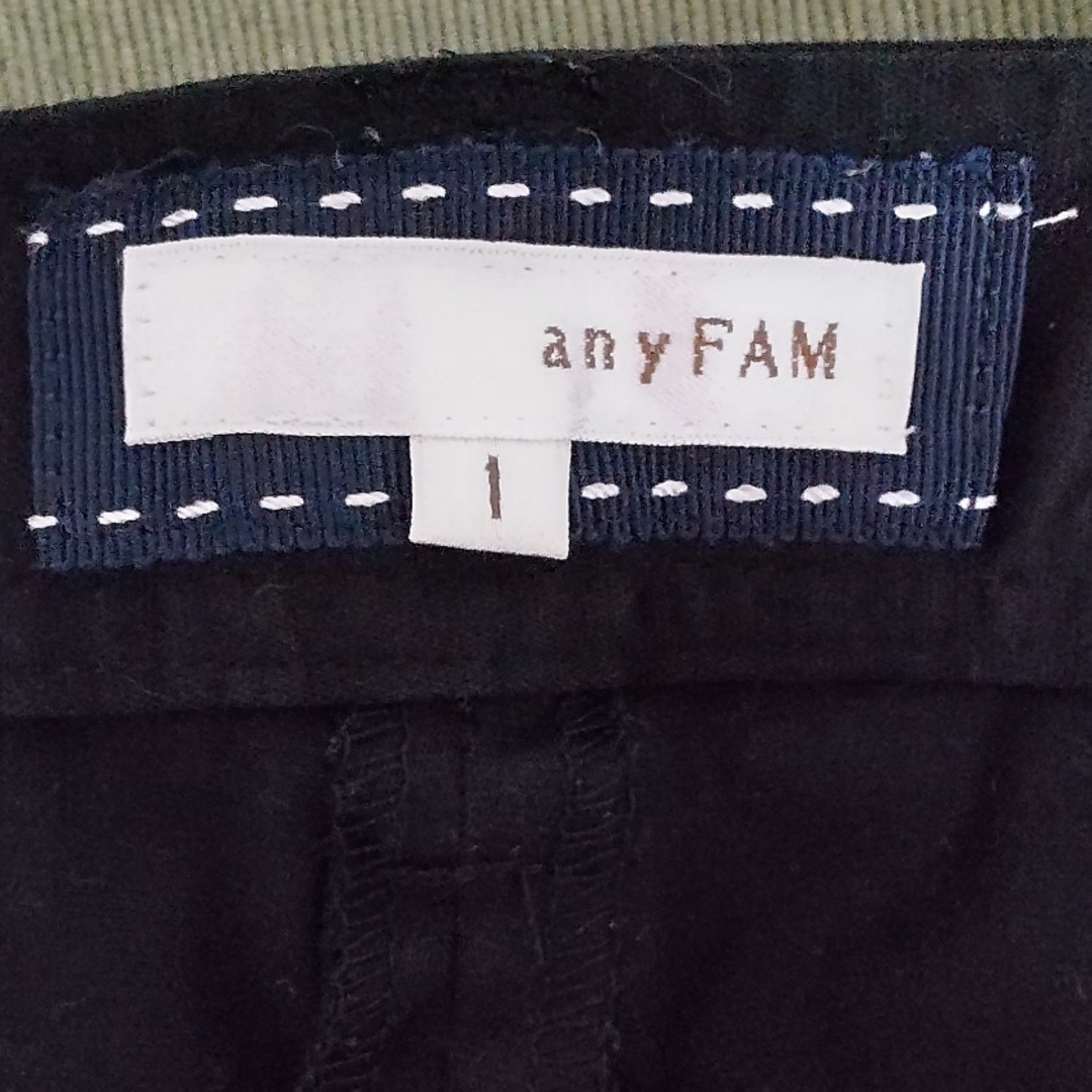 anyFAM(エニィファム)のany FAM クロップドパンツ 黒 レディースのパンツ(クロップドパンツ)の商品写真