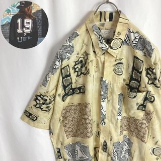 古着 総柄シャツ クレイジーパターン 幾何学模様 アート柄 クリーム色３XL半袖(シャツ)