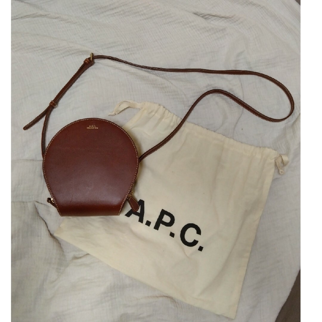 A.P.C(アーペーセー)のアーペーセー　ショルダーバッグ レディースのバッグ(ショルダーバッグ)の商品写真