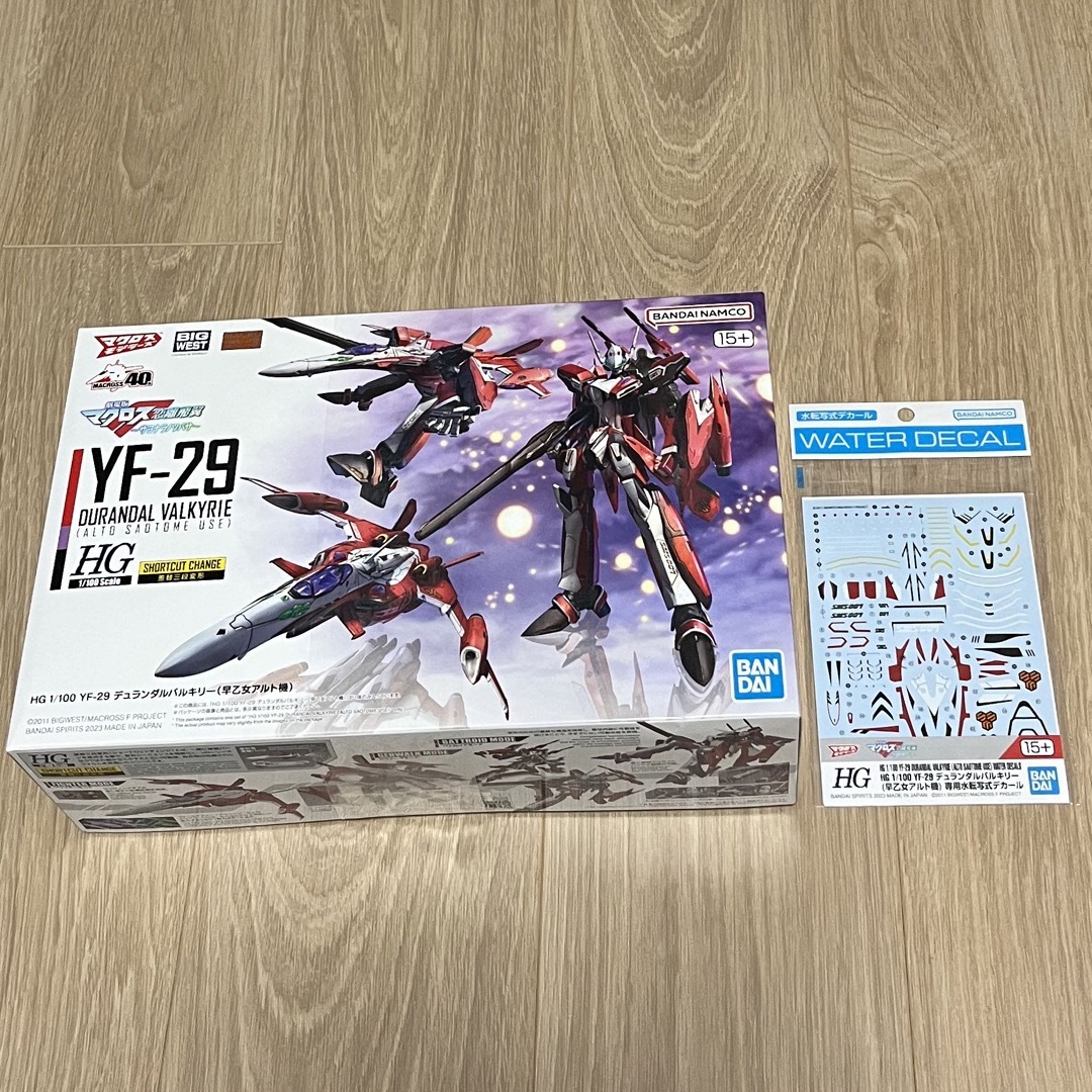 HG YF-29 デュランダルバルキリー 早乙女アルト機 　デカール付き　未開封