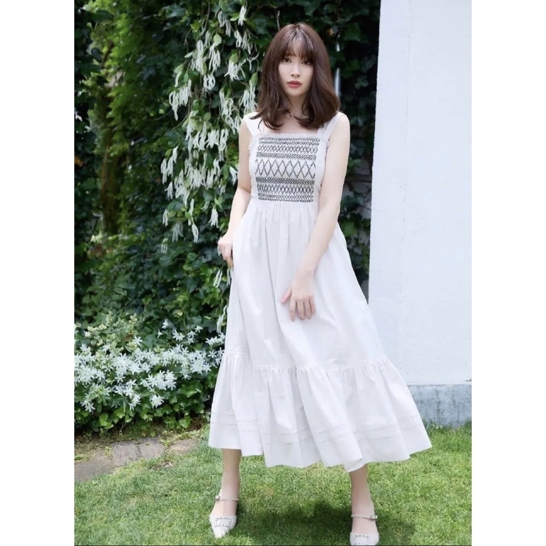 ワンピースHerlipto Back Ribbon Smocked Long Dress