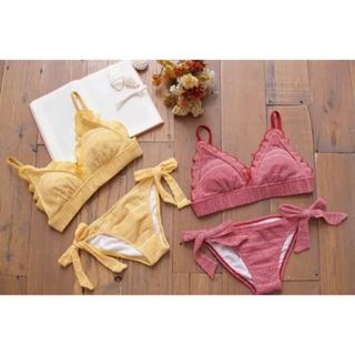 シェリーモナ ニットフリルビキニ レッド F-