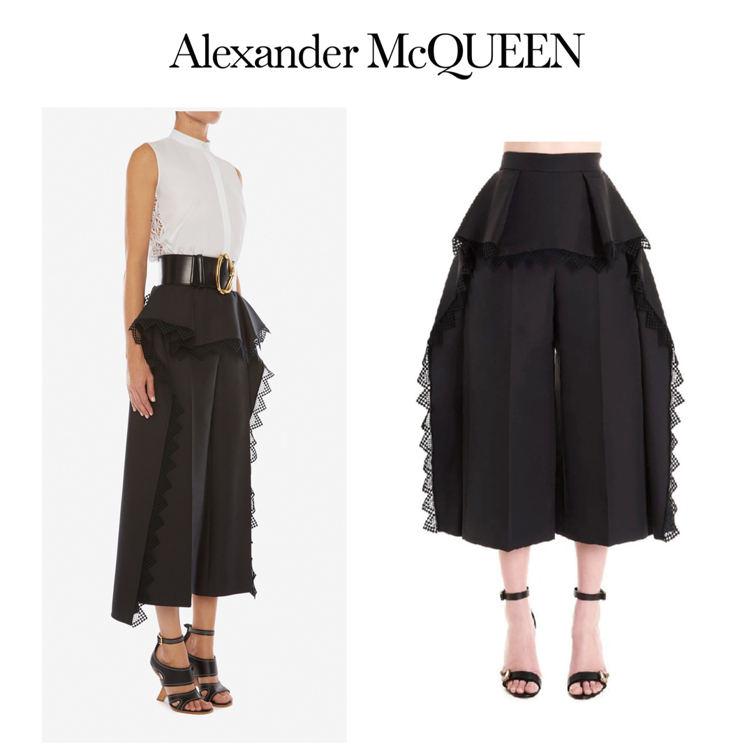 Alexander McQueen(アレキサンダーマックイーン)の【美品】アレキサンダーマックイーン フレアパンツ レディースのパンツ(カジュアルパンツ)の商品写真