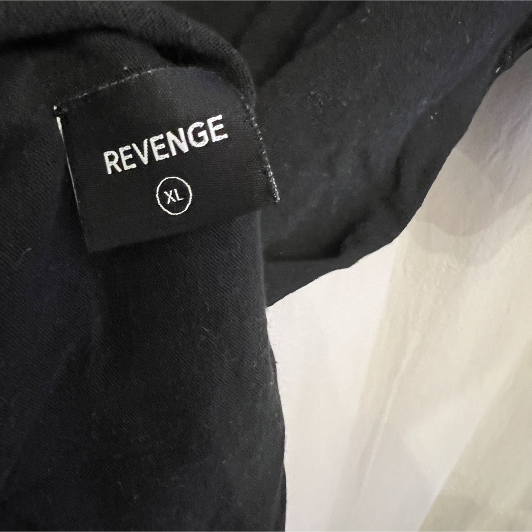 REVENGE x STORM(リベンジストーム)のREVENGE Tシャツ リベンジ ブラック XL 中古 リベンジストーム メンズのトップス(Tシャツ/カットソー(半袖/袖なし))の商品写真