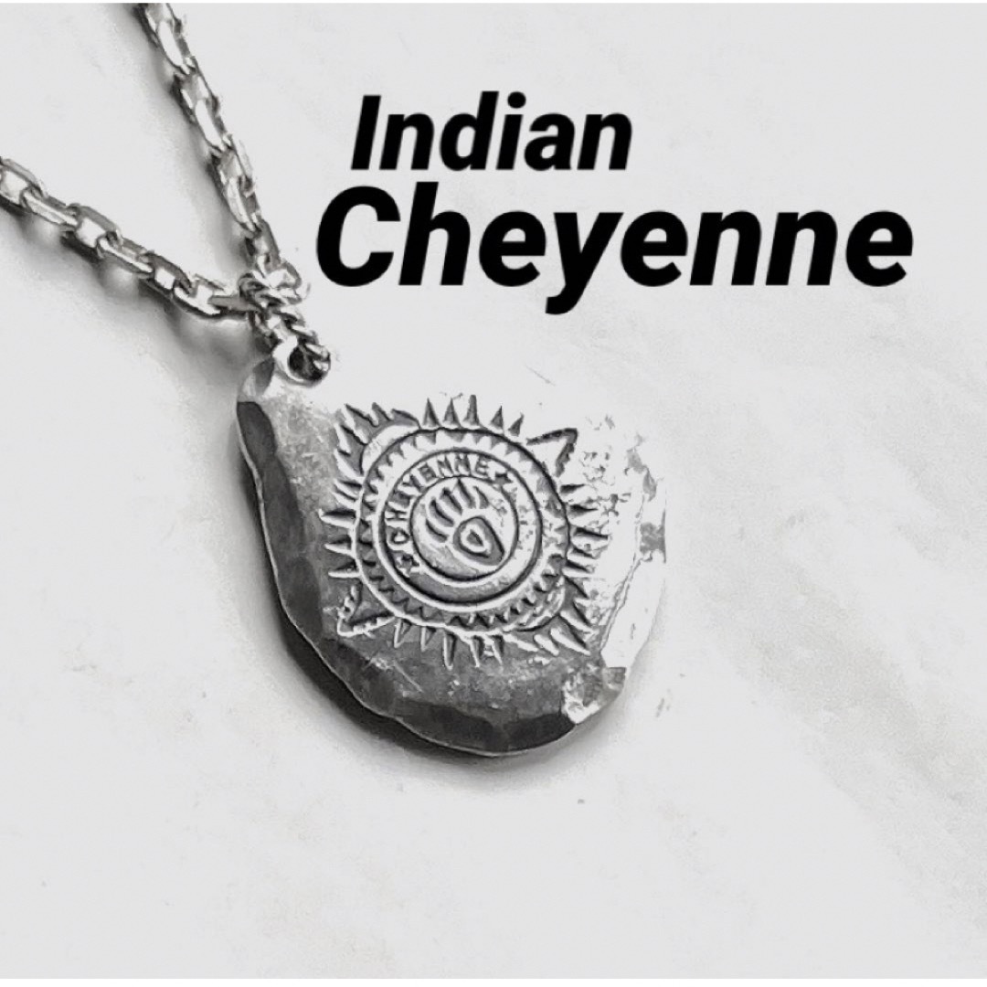 INDIAN JEWELRY(インディアンジュエリー)のシャイアン族 ハンマーワーク(タタキ)ベアクローsilverネックレス メンズのアクセサリー(ネックレス)の商品写真