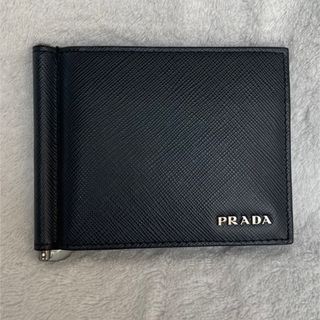 プラダ(PRADA)の☆新品未使用☆ プラダ　PRADA 2つ折財布　マネークリップ付(折り財布)