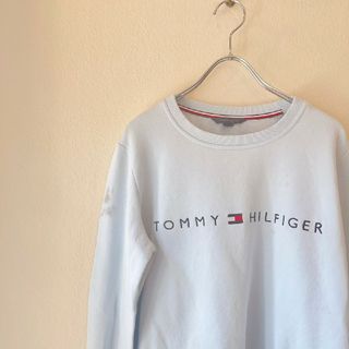 トミーヒルフィガー(TOMMY HILFIGER)のTOMMY HILFIGER スウェット　水色　裏起毛(トレーナー/スウェット)