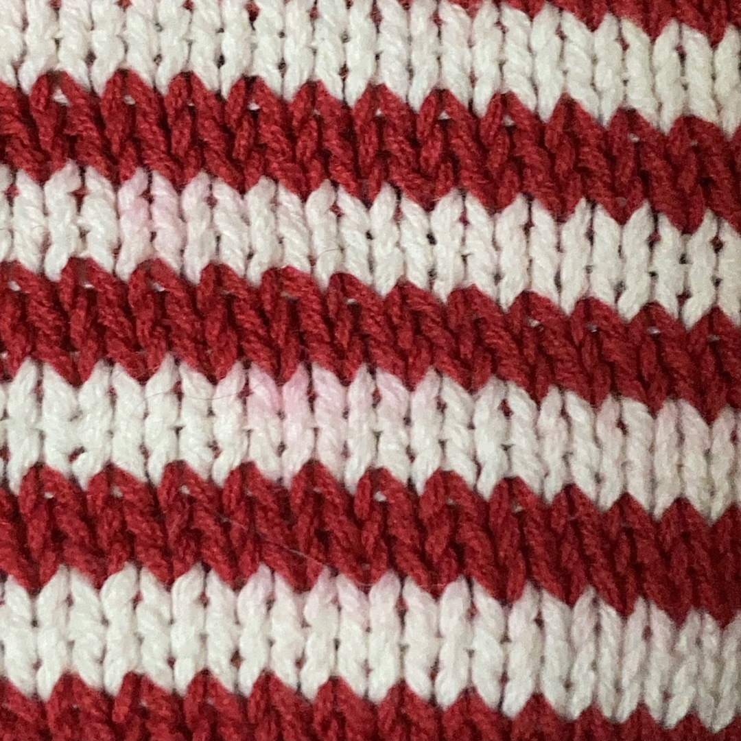 ベレー帽 赤白 渦巻き 紅白 帽子 ハット ニット 編み物 サマーニット 縞模様 レディースの帽子(ハンチング/ベレー帽)の商品写真