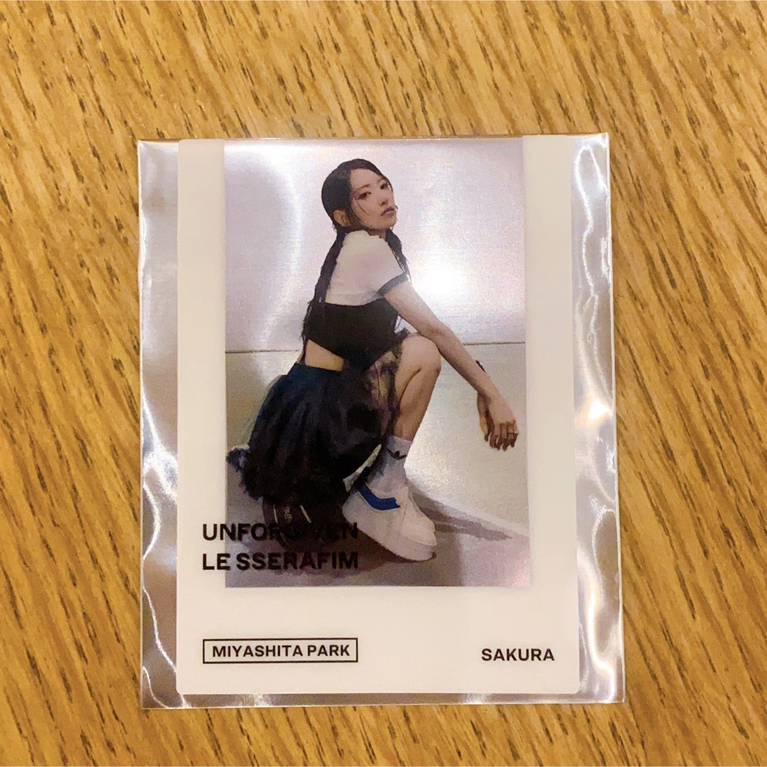 LE SSERAFIM(ルセラフィム)のルセラ SAKURA 宮下パーク 限定 トレカ エンタメ/ホビーのタレントグッズ(アイドルグッズ)の商品写真