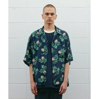 アンユーズド(UNUSED)の22ss UNUSED STUDIOUS別注 FLOWER SHIRTS(シャツ)