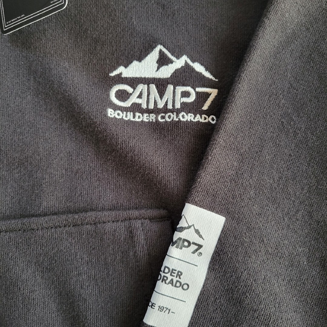 Right-on(ライトオン)の新品⭐CAMP7⭐黒パーカー⭐105 キッズ/ベビー/マタニティのキッズ服男の子用(90cm~)(Tシャツ/カットソー)の商品写真