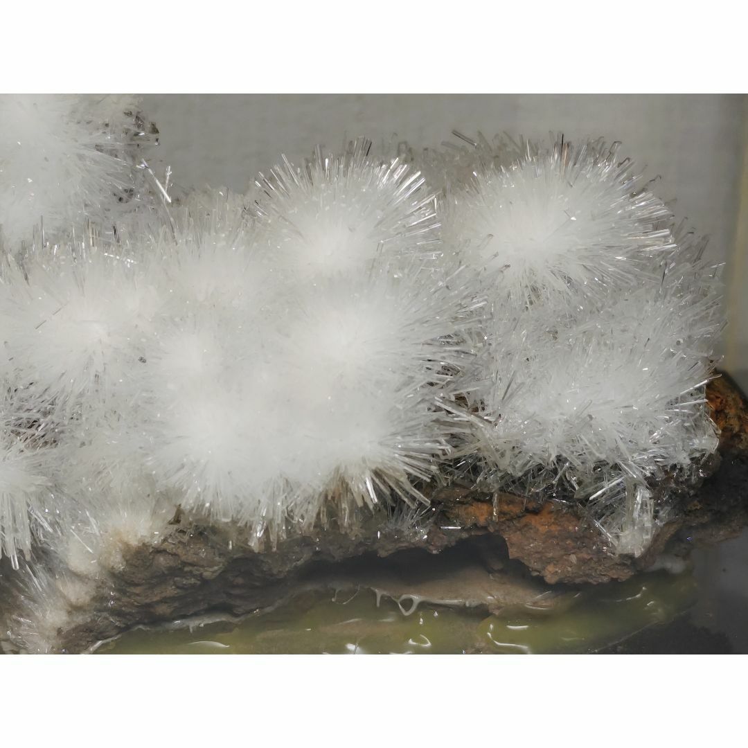 セレナイト 1.8kg 透石膏 原石 鑑賞石 自然石 誕生石 鉱物 鉱石 水石