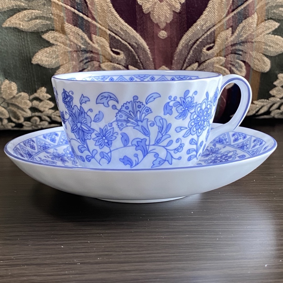 Royal Doulton(ロイヤルドルトン)のMINTON ミントン シャリマー カップ&ソーサー 新品箱付き インテリア/住まい/日用品のキッチン/食器(グラス/カップ)の商品写真